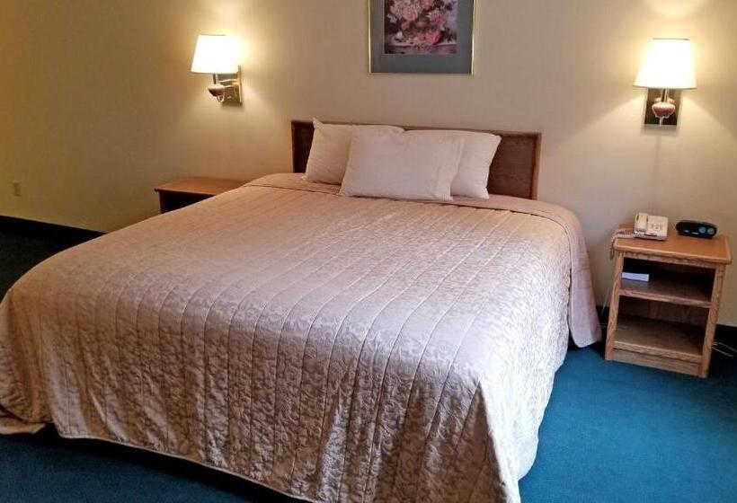 带大床的套房, Keystone Boardwalk Inn And Suites