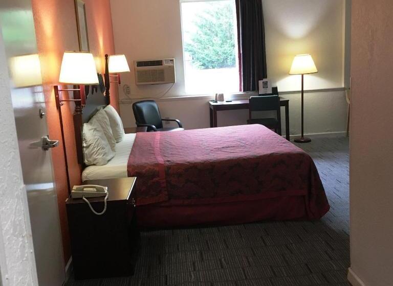 غرفة قياسية سرير كينج لذوى الإحتياجات الخاصة, President Inn & Suites