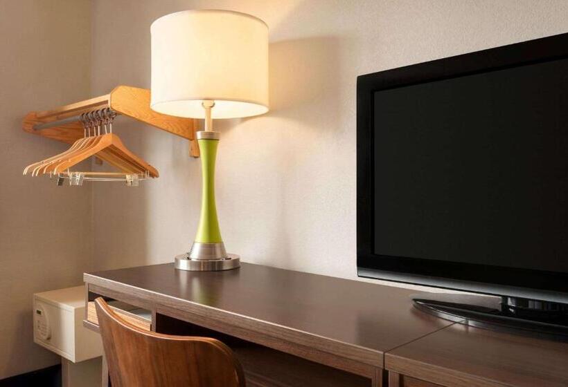 Номер Стандарт Кровать Кинг Адаптированный для Инвалидов, Super 8 By Wyndham Akron S/green/uniontown Oh