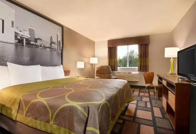 اتاق استاندارد با تخت بزرگ برای معلولان, Super 8 By Wyndham Akron S/green/uniontown Oh