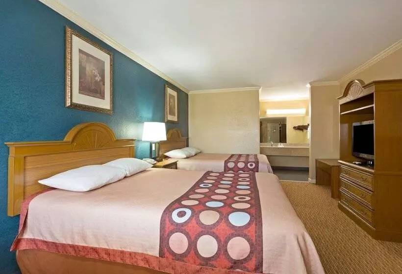 Standard-invahuone, Super 8 By Wyndham Covington