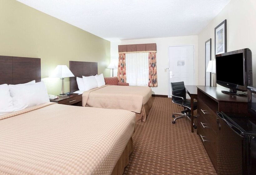 חדר סטנדרט שתי מיטות זוגיות, Super 8 By Wyndham Decatur/dntn/atlanta Area