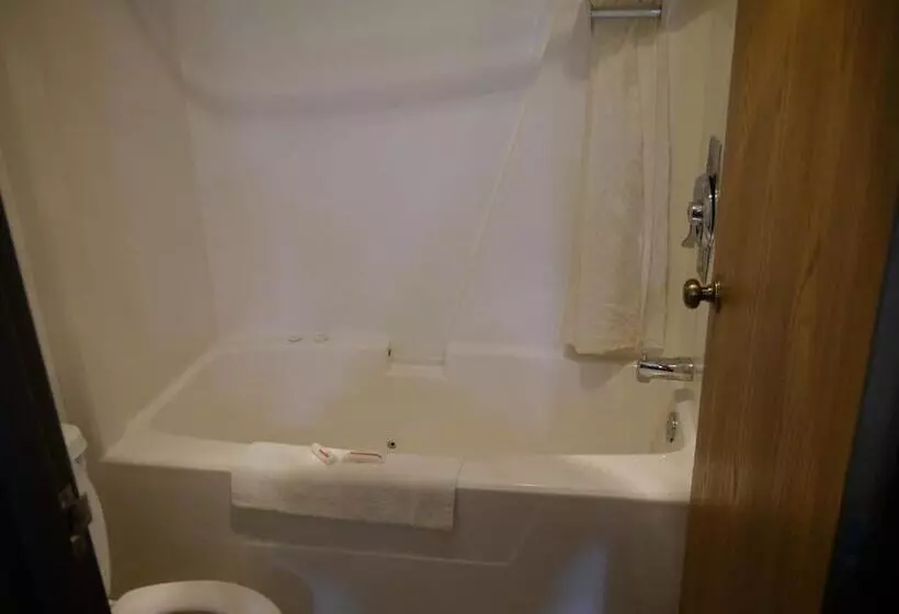 Standard-huone, Westwood Inn & Suites Kimball