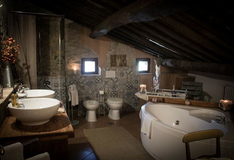 デラックススイート, La Mora Exclusive