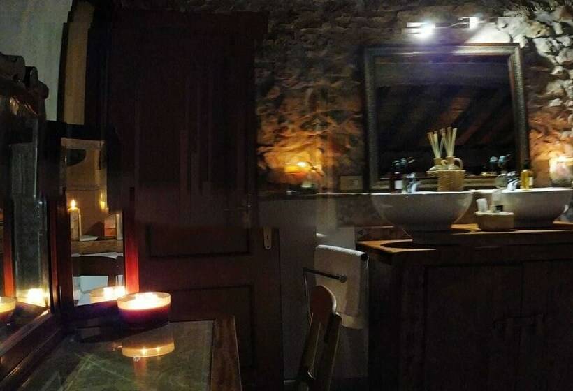 デラックススイート, La Mora Exclusive