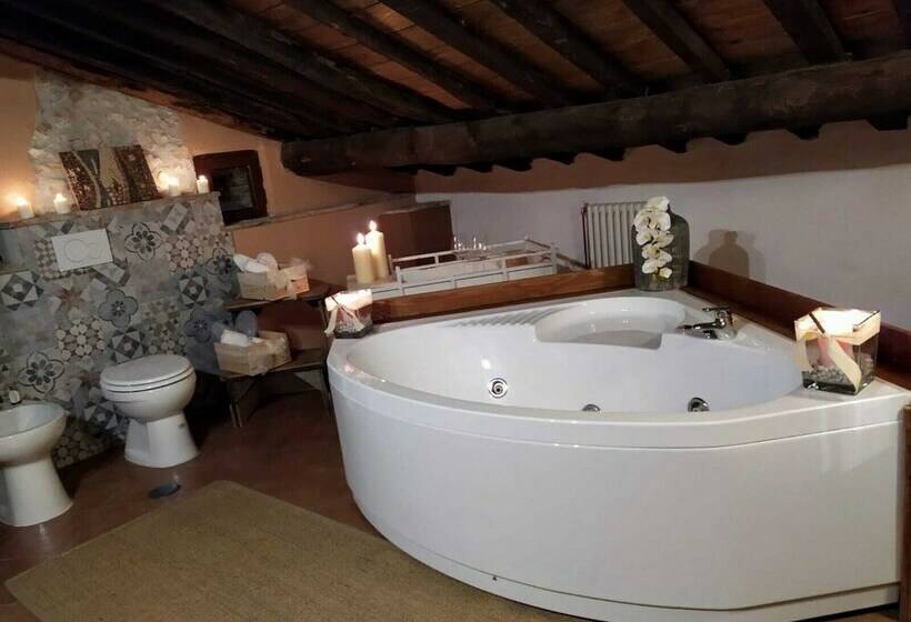 デラックススイート, La Mora Exclusive