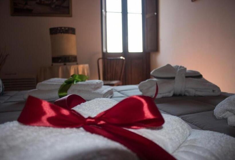 コンフォートトリプルルーム, La Mora Exclusive