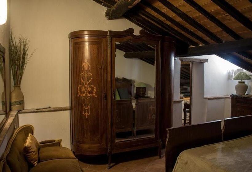 デラックススイート, La Mora Exclusive