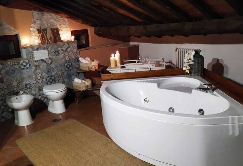 デラックススイート, La Mora Exclusive