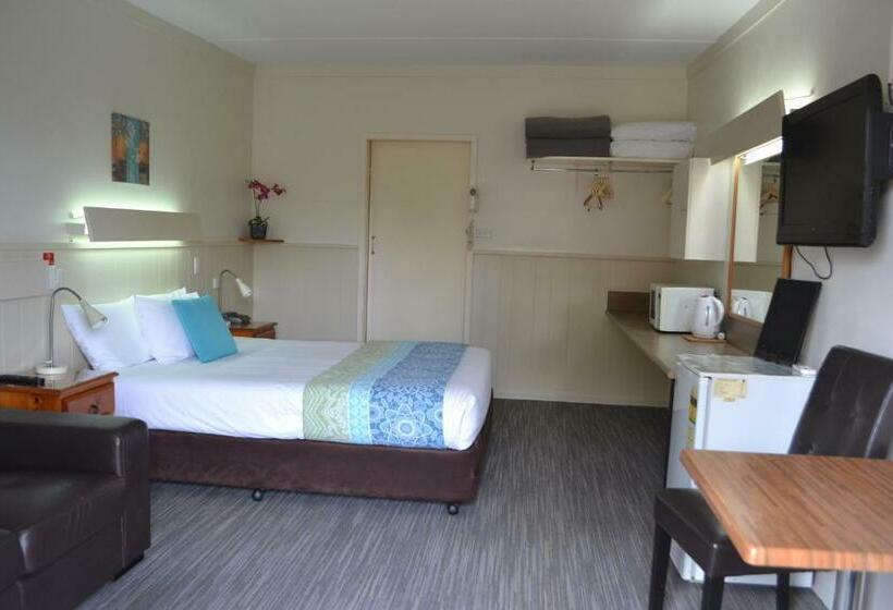 Номер Стандарт, Gatton Motel