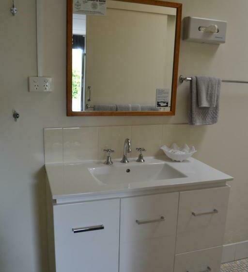 スタンダードルーム, Gatton Motel