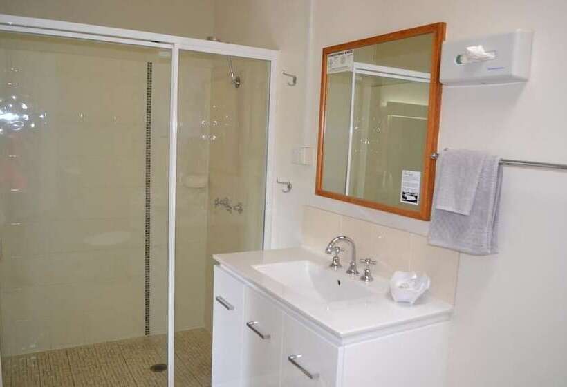 スタンダードルーム, Gatton Motel