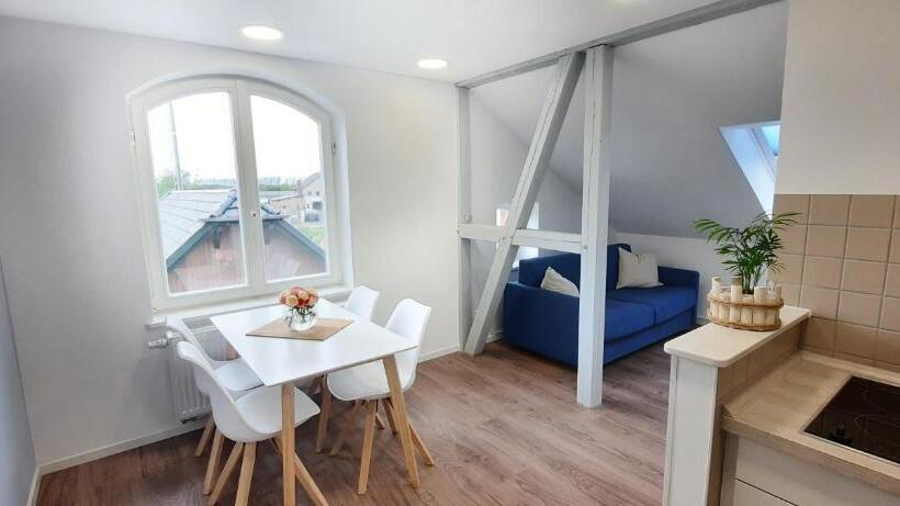 דירת חדר, Lok Die Pension Das Restaurant