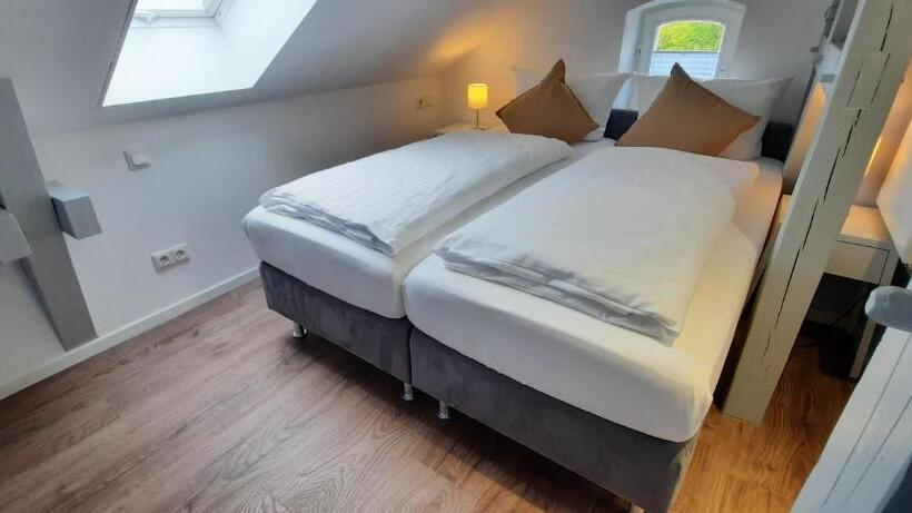 דירת חדר, Lok Die Pension Das Restaurant