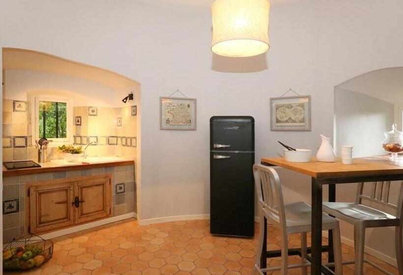 غرفة قياسية, Domaine La Bonne Etoile