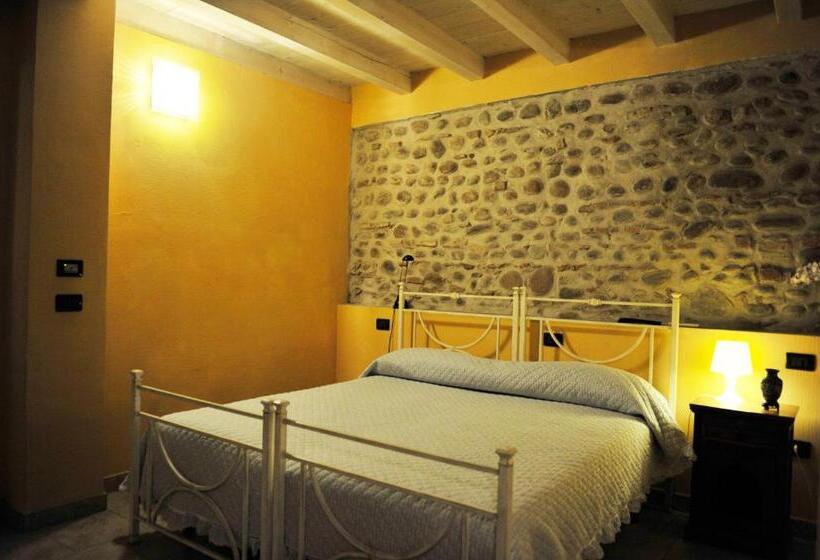 חדר קומפורט לשלושה, B&b Corte Cornalino