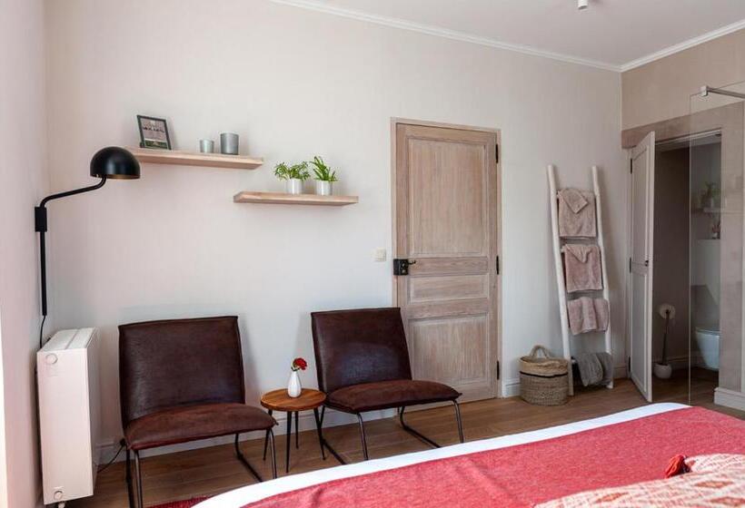 Номер Стандартный с Видом, B&b La Mirande De Saint Clar