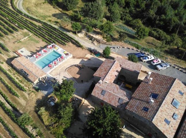 家庭间, Le Pressoir De La Deveze