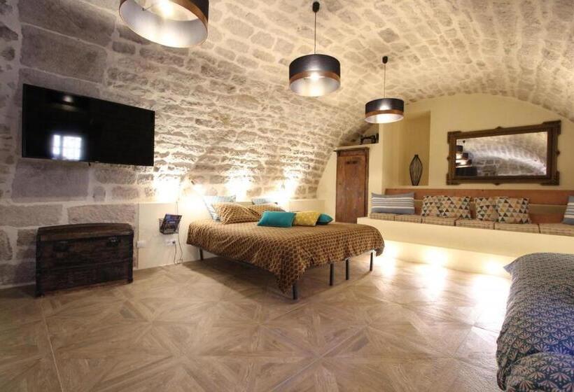 家庭间, Le Pressoir De La Deveze