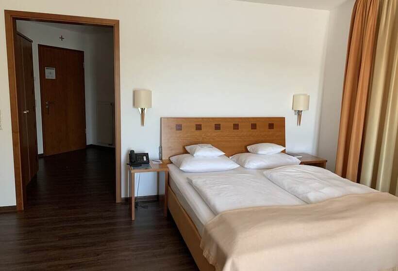 Номер Комфорт, Seehotel Niedernberg   Das Dorf Am See