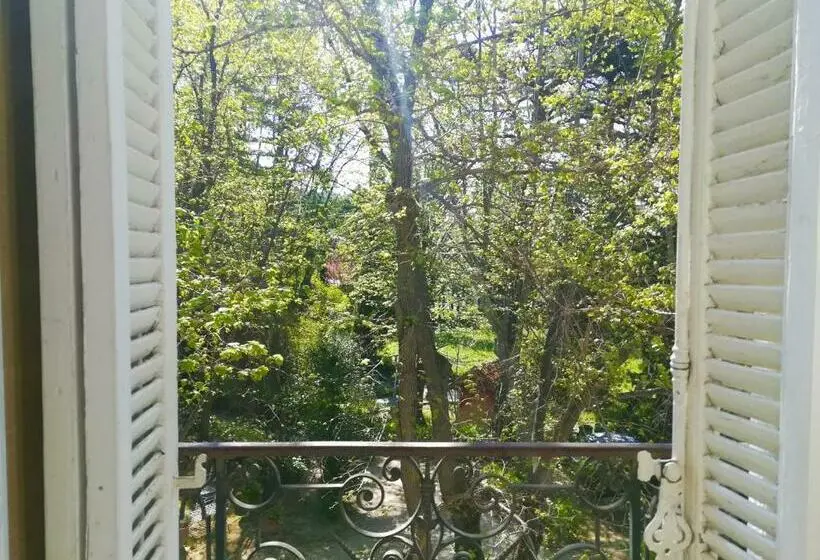 ガーデンビュースタンダードルーム, Embarben Maison D Hotes
