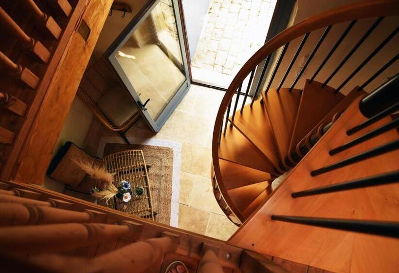 이코노미 룸, Embarben Maison D Hotes