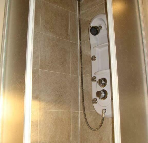 חדר סטנדרט עם מיטת קינג, New Arcobaleno Ossegna