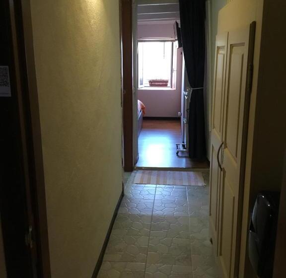 חדר סטנדרט עם מיטת קינג, New Arcobaleno Ossegna