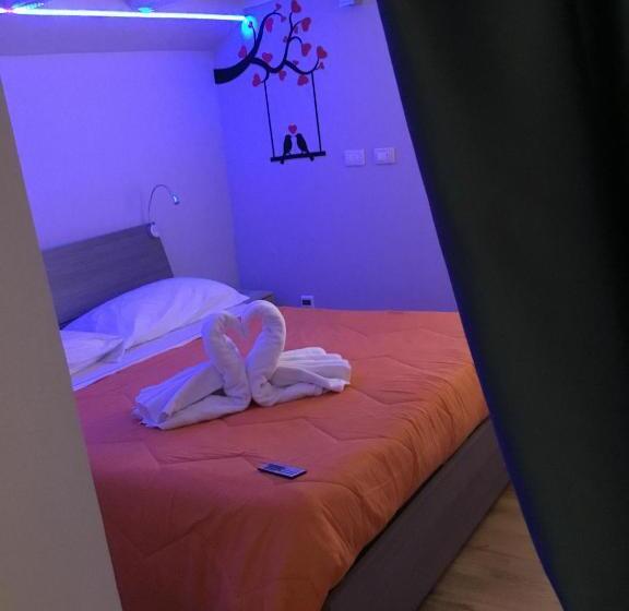 חדר סטנדרט עם מיטת קינג, New Arcobaleno Ossegna