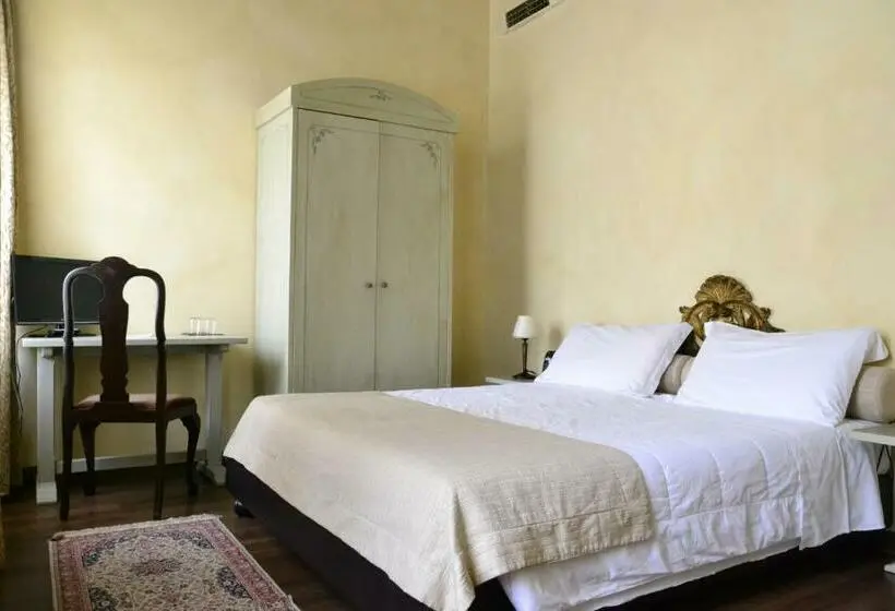 スタンダードルーム, Castello Di Compiano Hotel Relais Museum