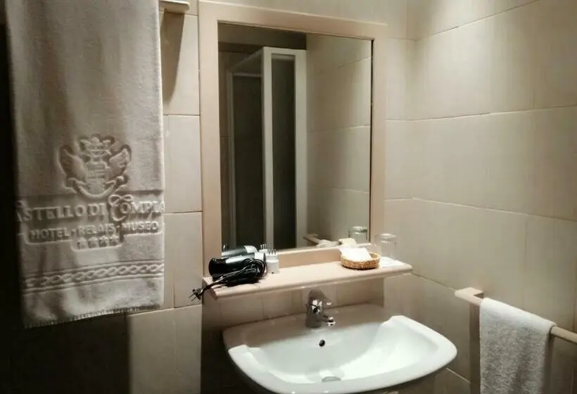 スーペリアールーム, Castello Di Compiano Hotel Relais Museum