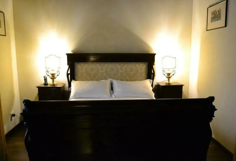 スーペリアールーム, Castello Di Compiano Hotel Relais Museum