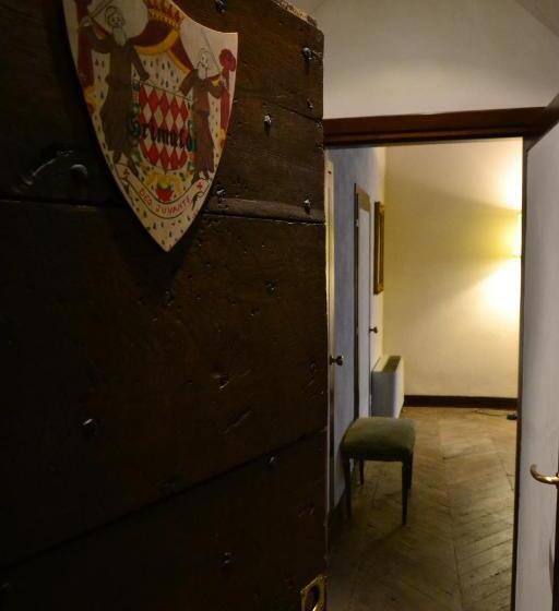 Номер Deluxe, Castello Di Compiano Hotel Relais Museum