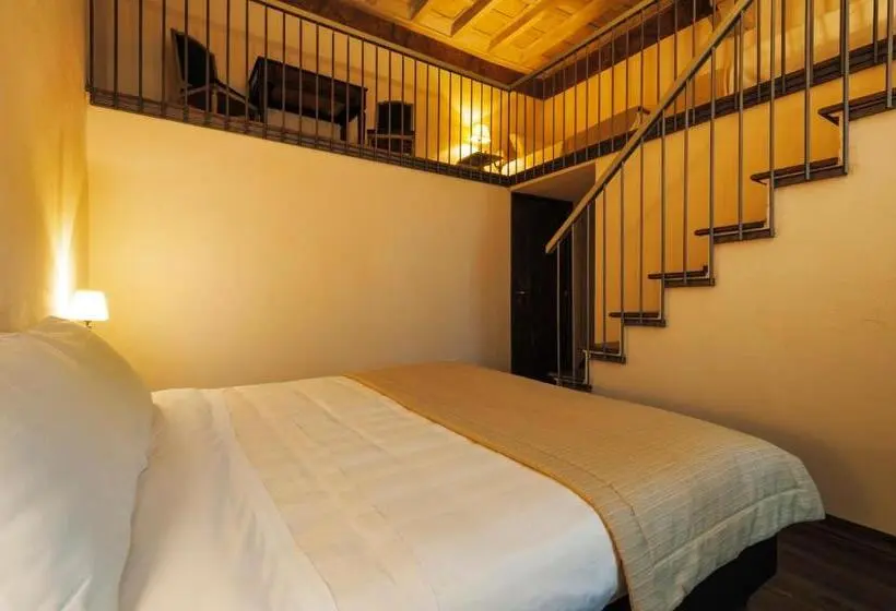 ファミリールーム, Castello Di Compiano Hotel Relais Museum