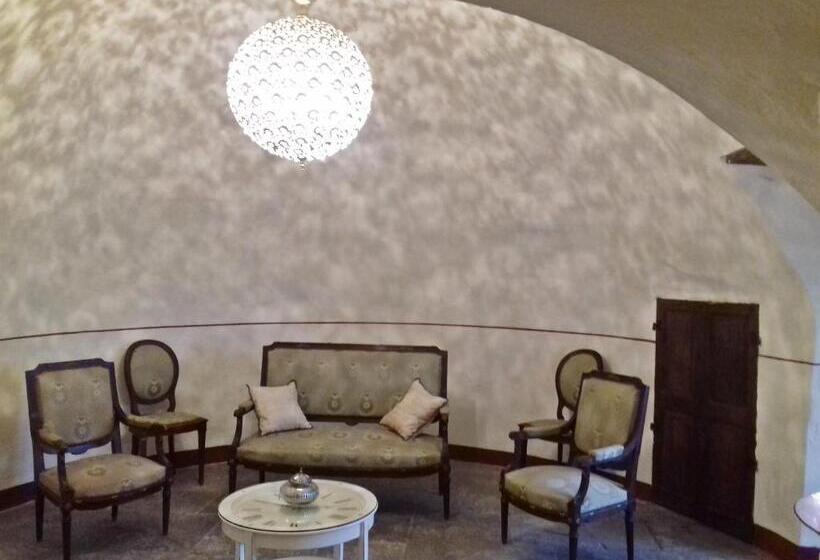 Номер Deluxe, Castello Di Compiano Hotel Relais Museum