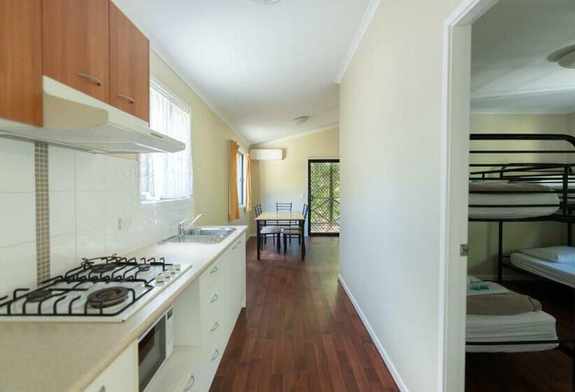 סוויטה משפחתית, Tiona Holiday Park