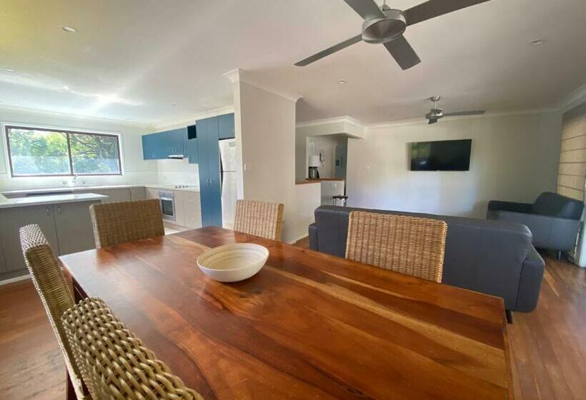 בית, 3 חדרי שינה, Tiona Holiday Park