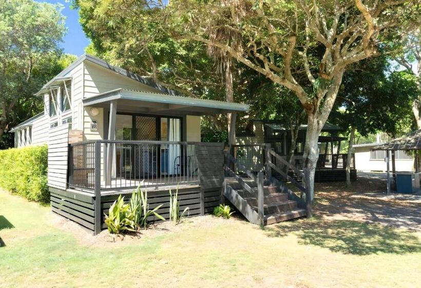 סוויטה דלוקס, Tiona Holiday Park