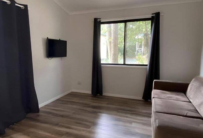 סוויטה משפחתית, Tiona Holiday Park