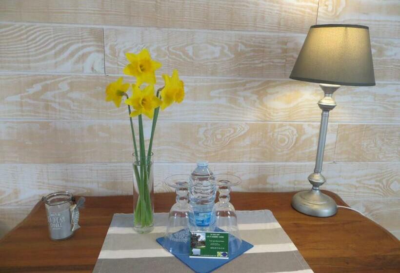 스탠다드 트리플 룸, Les Deux Caps