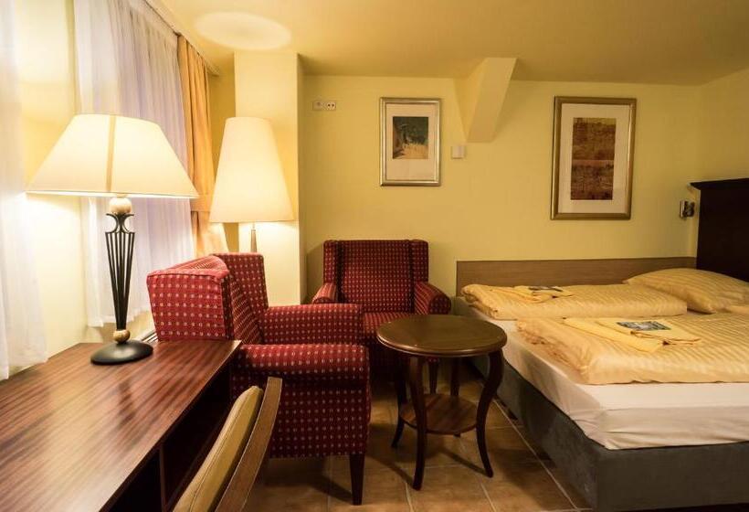 4인용 스탠다드 룸, Penzion Kaminek