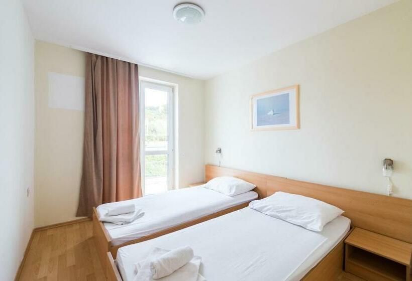 غرفة قياسية مطلة على الجبل, Aparthotel Roccia