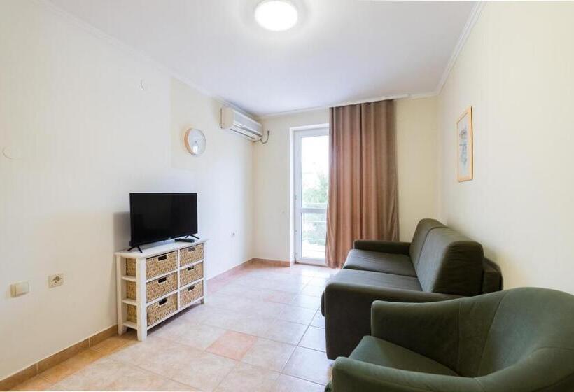 غرفة قياسية مطلة على الجبل, Aparthotel Roccia