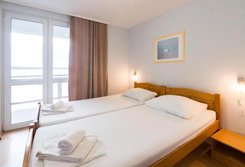 オーシャンビュースタンダードルーム, Aparthotel Roccia