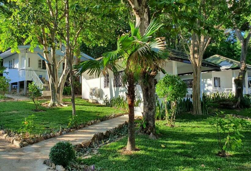 اتاق اکونومی, Blue Bay Bungalow