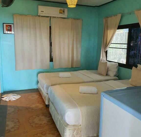 اتاق اکونومی, Blue Bay Bungalow