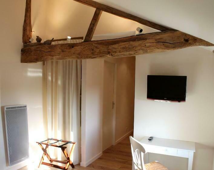 스탠다드 룸 킹사이즈 침대, Clos De La Court D Aron