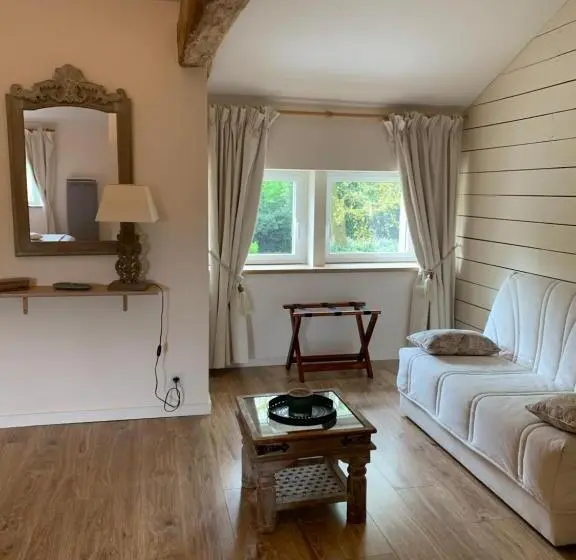 デラックスの４人部屋, Clos De La Court D Aron