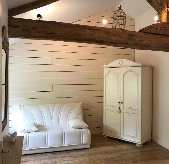 디럭스 4인 룸, Clos De La Court D Aron