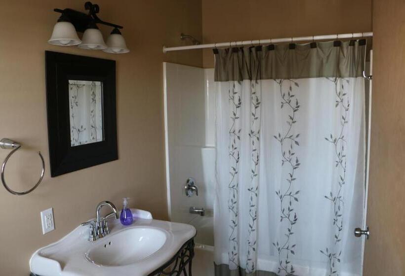 豪华海景房带阳台, Nimpkish